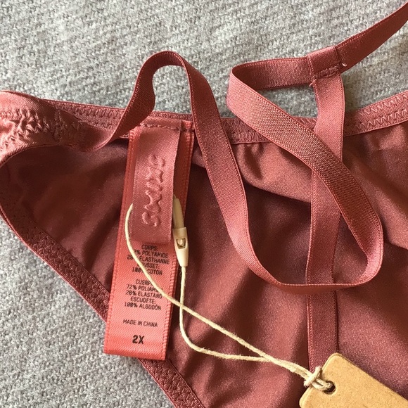 SKIMS Fits Everybody G-String Thong, color-berry, size 2X, NWT - Picture 5 of 5